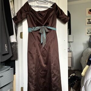 Chic Brown Long Sleeve Dress with Teal Bow
